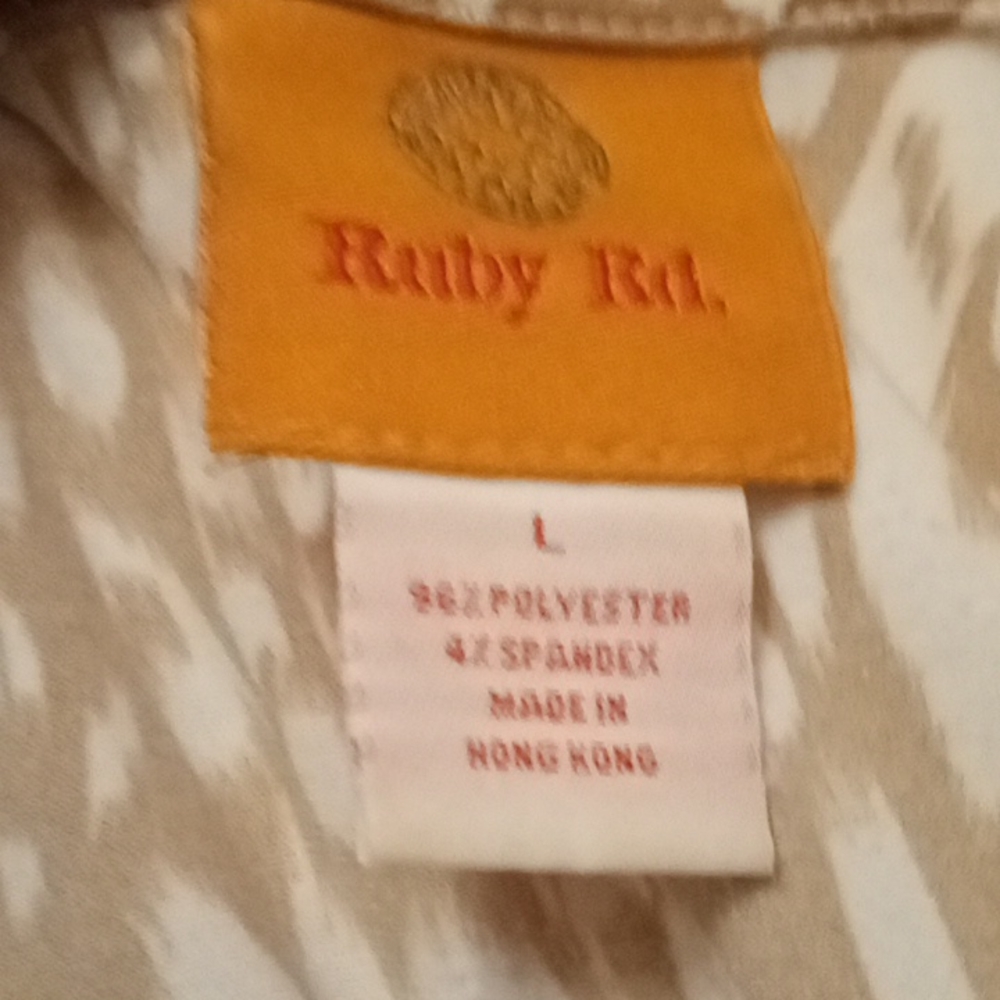 Ruby Rd. Large tan and white top! - Picture 5 of 5